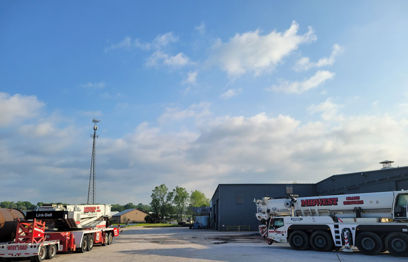 OgiProcess's tweet image. Cranes on site always foreshadow exciting things to come. More pictures as things develop here at #OGI. Also, check out that beautiful #OklahomaSky! #ExcitingDevelopment #Manufacturing #LineHeaters #Midstream