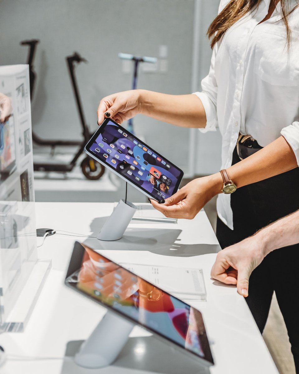 simplymacstore's tweet image. With M1, the iPad Pro® is the fastest device of its kind, designed to take full advantage of next‑level performance and custom technologies. 

Visit your local Simply Mac store or check it out for yourself  ▶️ bit.ly/3L7eKso

#SimplyMac #ApplePremierPartner