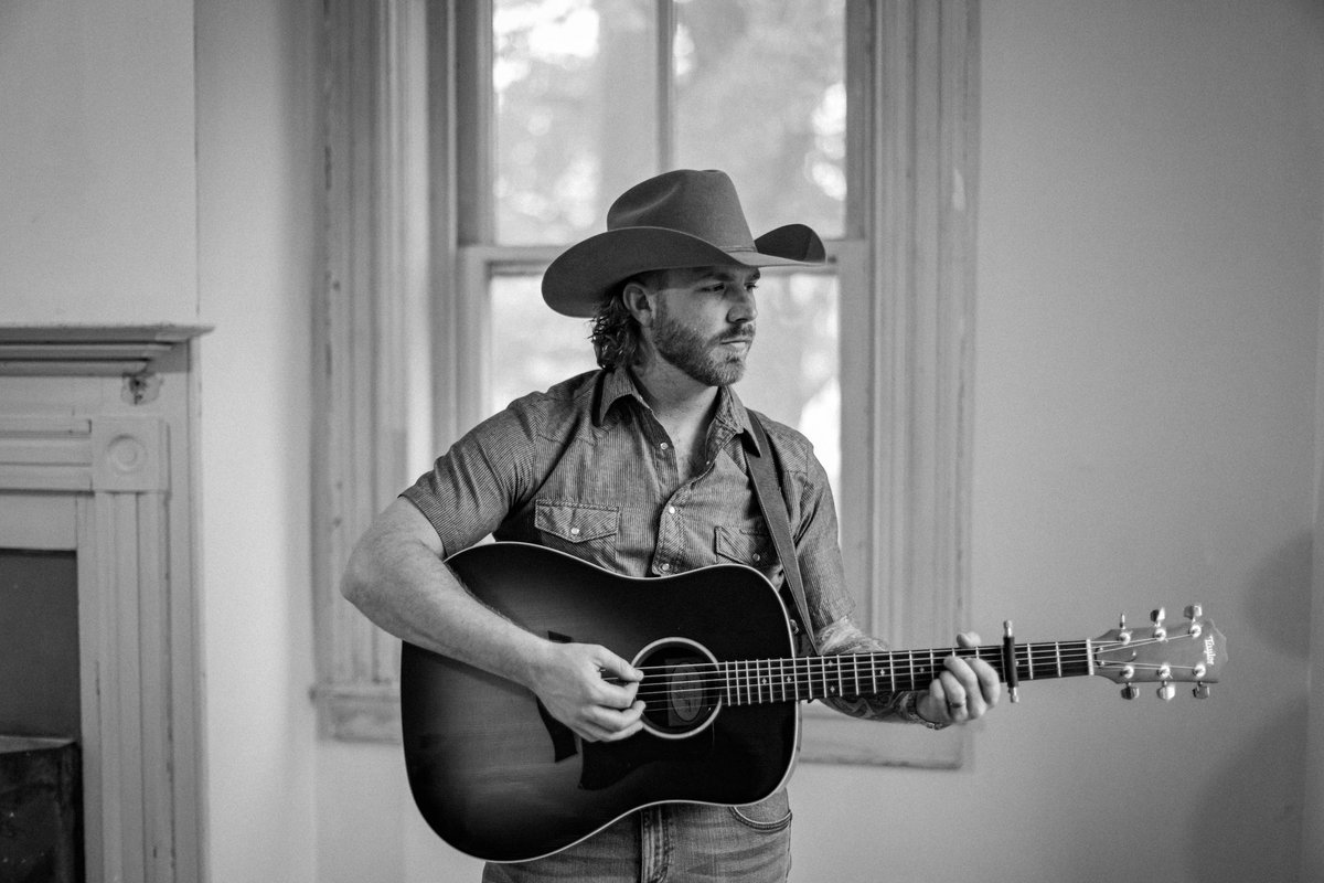 AdamYargerMusic's tweet photo. Had to work around the rain this past weekend, but we still got some great shots for these new music videos! https://t.co/QgLnfk7x9q