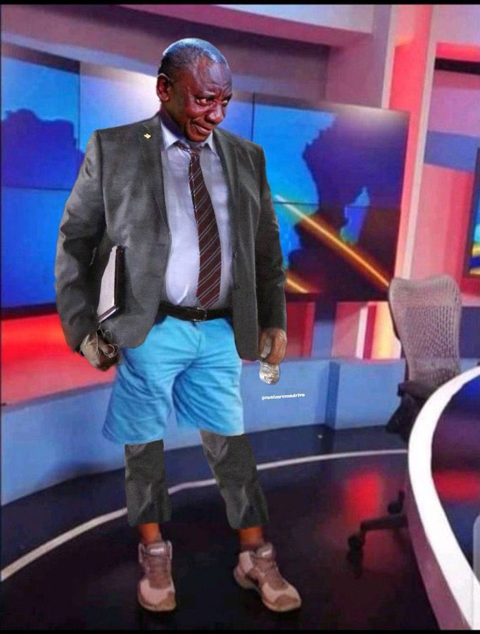 EnhleMbalie4's tweet photo. @MichaelBucwa Aibo kusuke sekuqhume isobho le aids lapho😩😂 https://t.co/1iIeHcwSHl