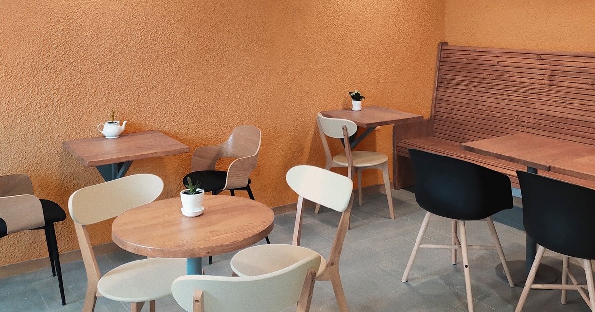 diamondvogel's tweet image. As we look forward to warmer weather, it’s the perfect time to refresh hospitality spaces. With a luxurious and comforting mood, we explore how this multifaceted palette works in a range of styles. diamondvogel.com/architectural/…

#colortrends #colorfocus #colorinspo #tints #springcolors