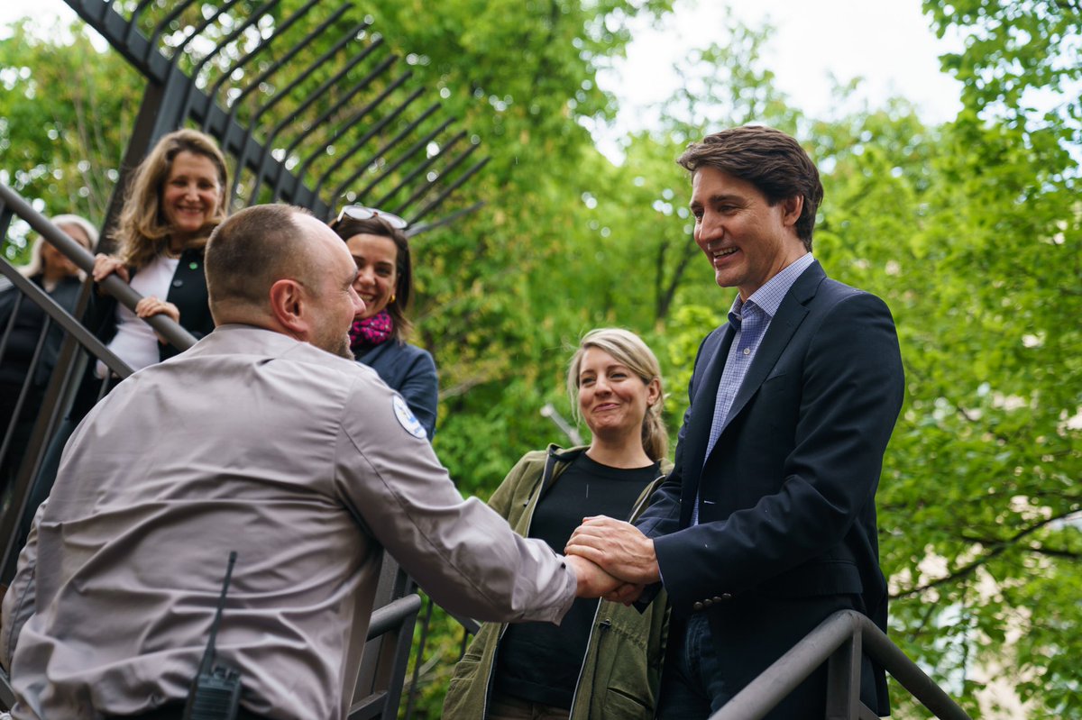 Update: The Canadian flag is once again flying over Canada’s embassy in Kyiv. We raised it yesterday to symbolize the formal return of Canada’s diplomatic presence in Ukraine. bit.ly/3P7TMMs