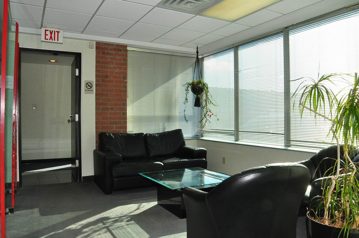 FirstRichmondPC's tweet photo. We Offer Board Rooms - Meeting Rooms - Mail Service -  Telephone Line - Kitchen, Gym/sauna and Much more...
.
.

Location: 70 Eat Beaver Creek, Unit 29-30! 
T: (905) 886-3002 https://t.co/RN3i9UUjsx