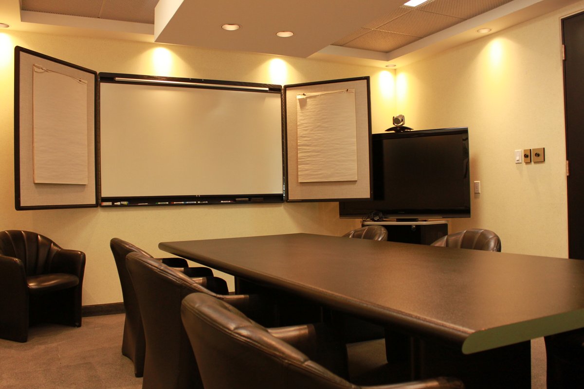 FirstRichmondPC's tweet photo. We Offer Board Rooms - Meeting Rooms - Mail Service -  Telephone Line - Kitchen, Gym/sauna and Much more...
.
.

Location: 70 Eat Beaver Creek, Unit 29-30! 
T: (905) 886-3002 https://t.co/RN3i9UUjsx