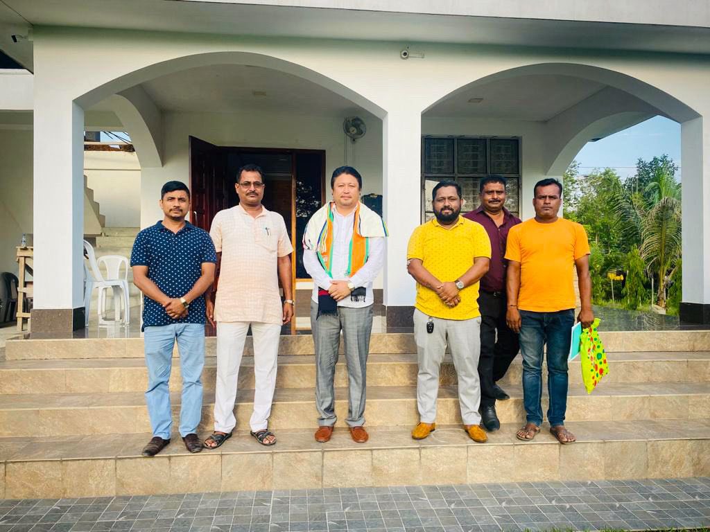 PMGhoshNL's tweet photo. I along with the officials of Chümoukedima Hindu Society met Hon’ble PHED Minister, GoN Shri @jacob_zhimomi Ji at his residence, Dimapur.

Had a very fruitful and healthy discussion in regard to our ‘Dream Project’. I thanked him for his valuable advice and time.

@chumoukedima https://t.co/LILSh9QsMr