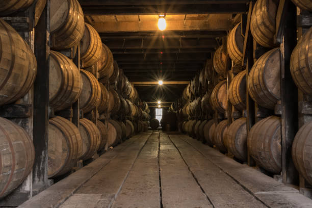 The Community has decided to *AGE* the BOURBON! 🥳🥳🥳
- We will revisit at bourbon's birthday in Nov '22 🎂
- It will then be a 8YO Barrel 🧒
All participating Voters will be airdropped a complimentary NFT in coming weeks as a THANK-YOU &amp; to commemorate the historic event!🙏🙏