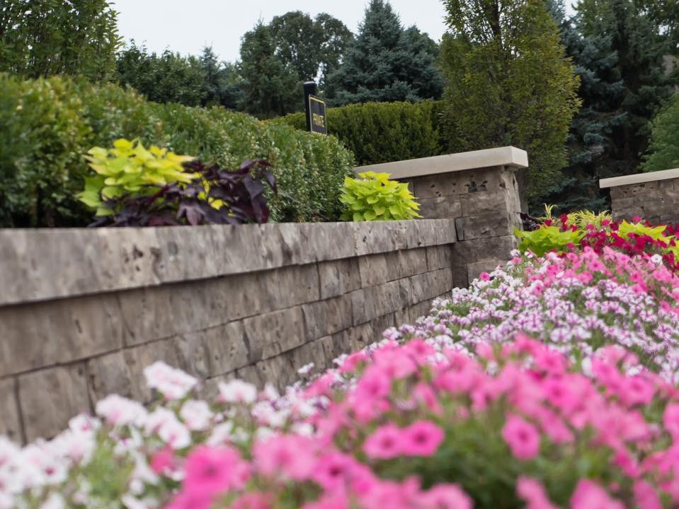 JPCHomebuilder's tweet photo. As the weather warms up, we are starting to think about all of our favorite summer activities. There’s nothing better than good times with family and friends in a beautiful outdoor space.
#CustomHomes #CustomGrill #DesignBuild #PatioDesign #BuildToSuit #Michigan #JPCraig https://t.co/Df9D1UwbWF