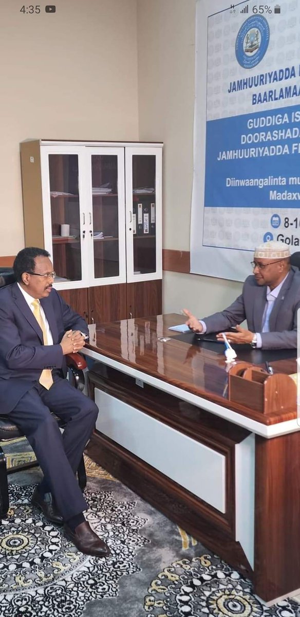 kingofSomaliaa's tweet photo. President @M_Farmaajo has received a certificate of candidacy for the presidency of Somalia.

#IsbeddelDoonkaSocda 

Re-elect President Farmaajo. https://t.co/y7U0RtUTfo