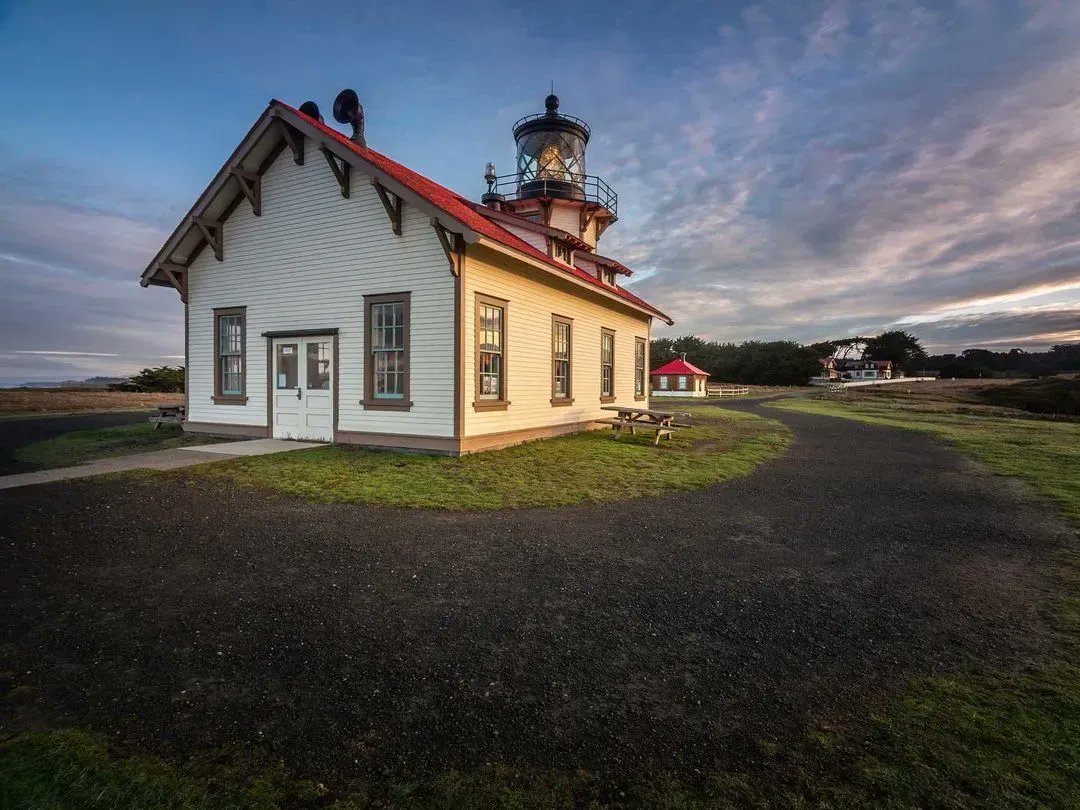 PointCabrillo's tweet photo. Sunrise at the lighthouse. 
https://t.co/vJhfsvYLvM
Photo from @atabakus on Instagram. 
#lighthouses #norcal #visitcalifornia #lighthouselife #mendocino #visitmendocino #westcoast #californiacoast #travelmore #roadtrips #hikemore #lighthouselover #sunrises #westcoastbestcoast https://t.co/NbkJuzmyVL