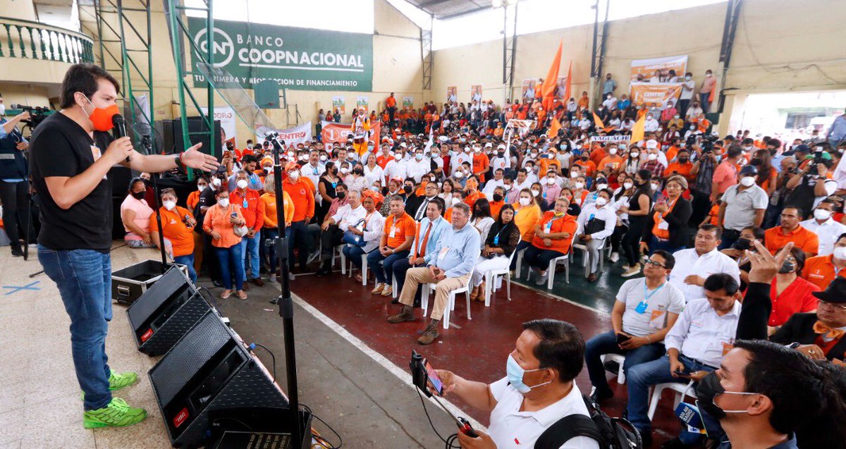 karinajimenez75's tweet photo. 📣#ConvenciónNacional #Guayaquil con la Dirigencia y militantes #Jairalista
En su Intervención @jimmyjairala envío un mensaje contundente
Primero #Escuchar a los #Ciudadan@s será su prioridad ciudadana🙋♀️ #UnidosYOrganizados #ElFuturoSePintaDeNaranja con
@cendemocratico🇪🇨 https://t.co/jlQIyXzVj4