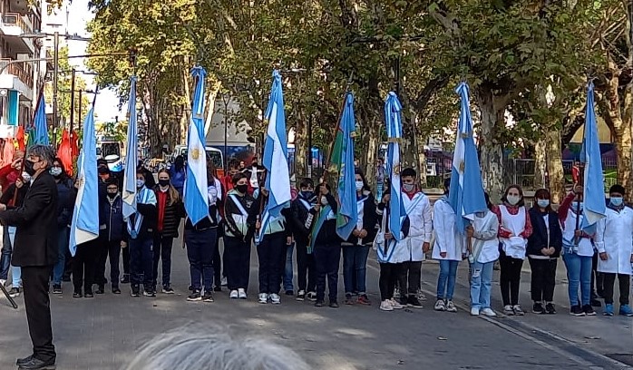 GustavoSuarezGS's tweet photo. San Martín - 🇦🇷🇦🇷ACTO CONMEMORATIVO, POR EL 40° ANIV. DEL HUNDIMIENTO DEL ARA GENERAL BELGRANO. Con emotiva ceremonia; se homenajeó a los 323 héroes, que perdieron la vida en el hundimiento del Crucero Arg.  *GLORIA y HONOR a nuestros valientes soldados de la Guerra de Malvinas. https://t.co/oONvXxpTPo