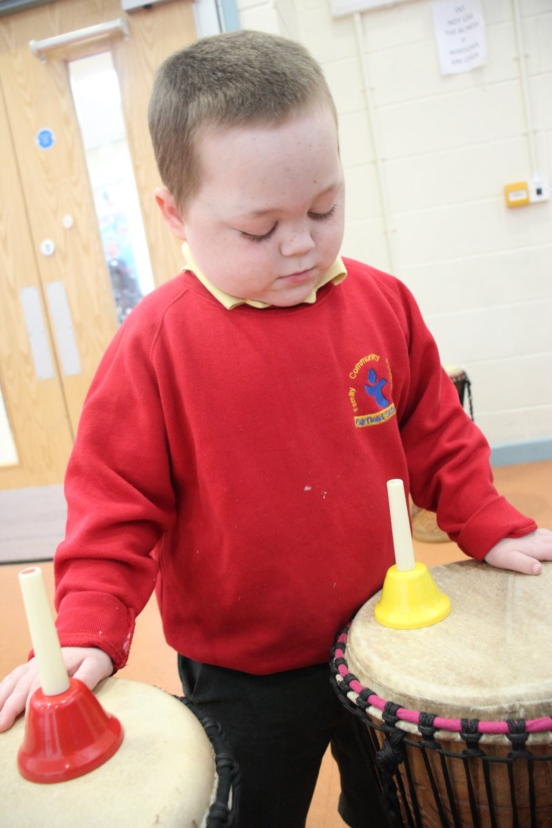 Fairfieldstweet's tweet image. Look how engaged Alfie was in our African Drumming session this afternoon with @matthewevens1! He was very curious &amp;amp; keen to find out about all the different instruments, how they could be played and what sounds they could make! #engagementmodel @Artsmarkaward 
Thank you Matthew!
