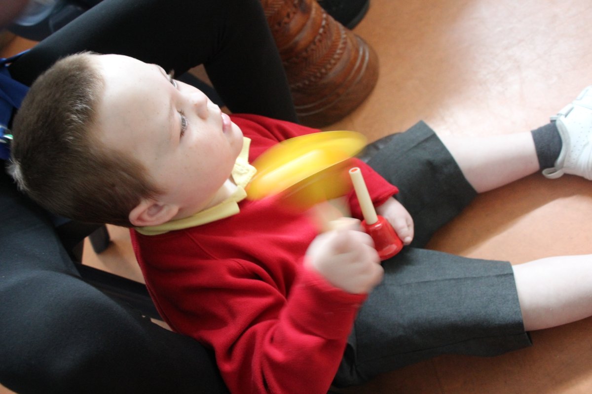 Fairfieldstweet's tweet image. Look how engaged Alfie was in our African Drumming session this afternoon with @matthewevens1! He was very curious &amp;amp; keen to find out about all the different instruments, how they could be played and what sounds they could make! #engagementmodel @Artsmarkaward 
Thank you Matthew!