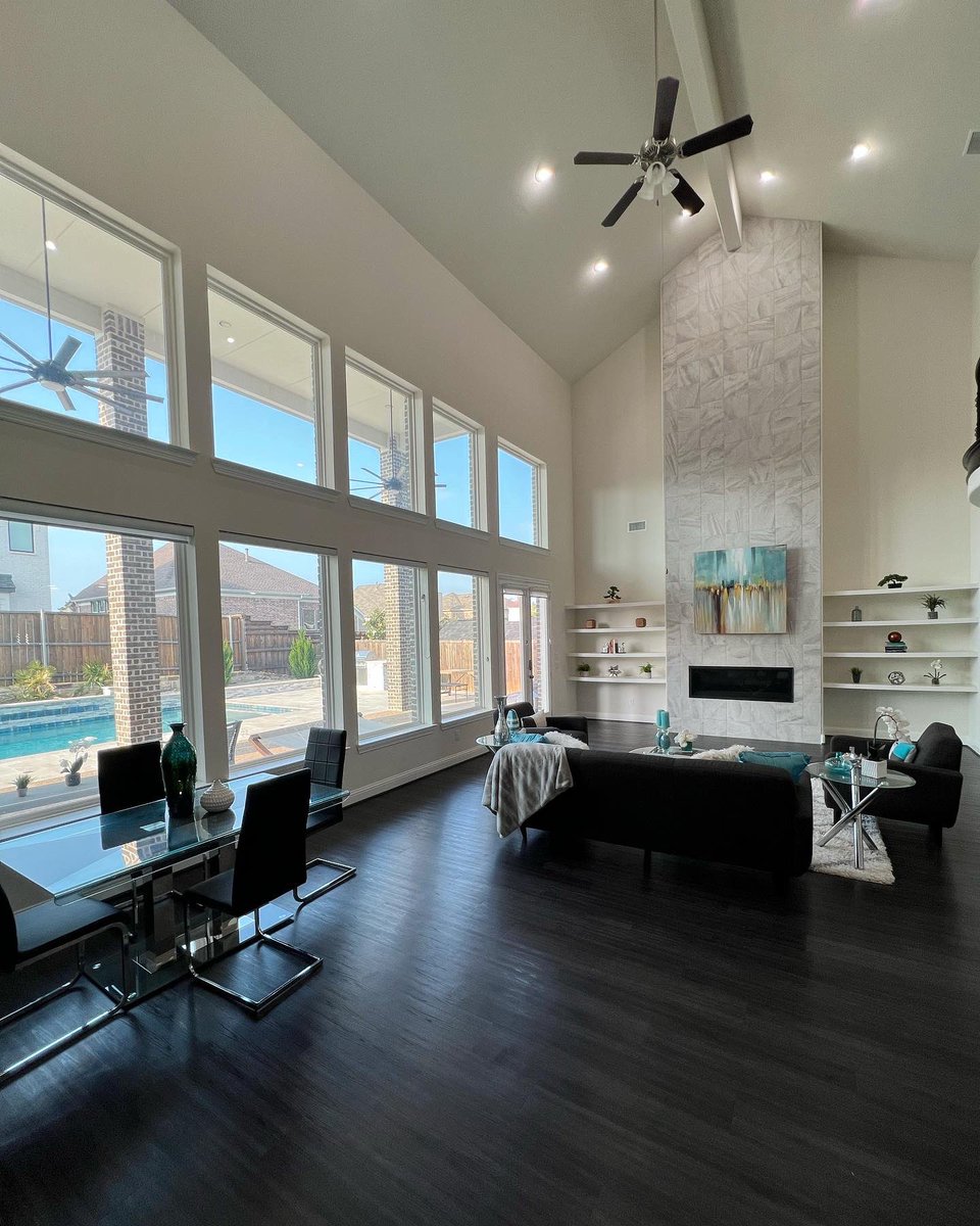 benwegmann's tweet photo. Over 6,000 sqft of space in this McKinney, TX castle-like estate 🏰 https://t.co/mxTaZvDeJn