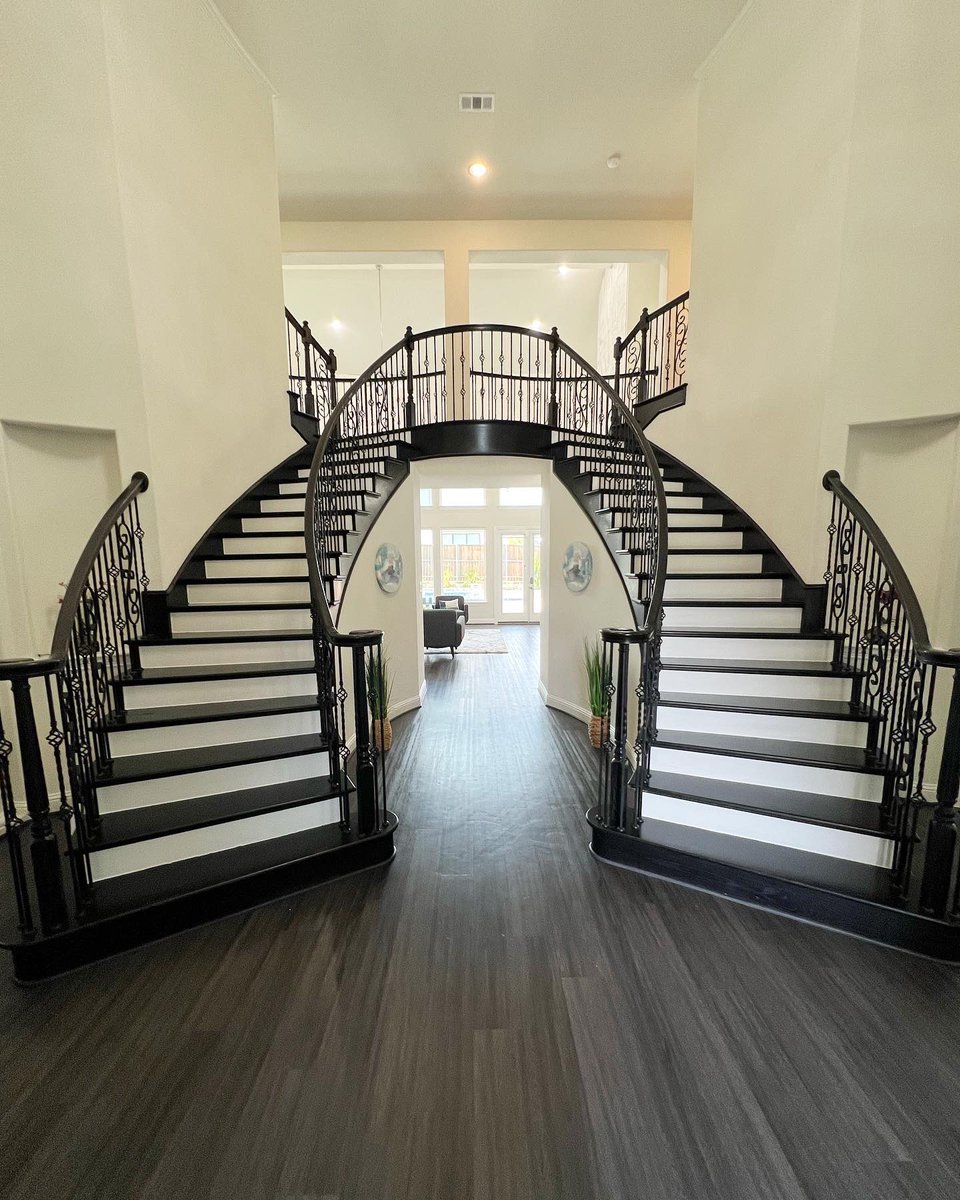 benwegmann's tweet photo. Over 6,000 sqft of space in this McKinney, TX castle-like estate 🏰 https://t.co/mxTaZvDeJn