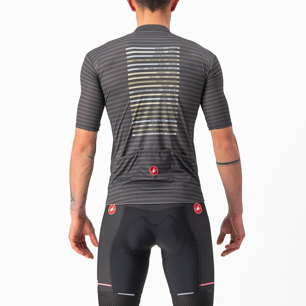 giroditalia's tweet photo. 🏆 Ogni tappa impressa nella memoria e sulla tua maglia speciale #GIRO105 con il motivo iconografico che mostra ogni tappa del Giro d’Italia 2022➡️ https://t.co/qv7u0Rz4JH
#All4cycling #readysteadyride #castellicycling #Girostore #giro105 @all4cycling @CastelliCycling https://t.co/BxApZIzLOA