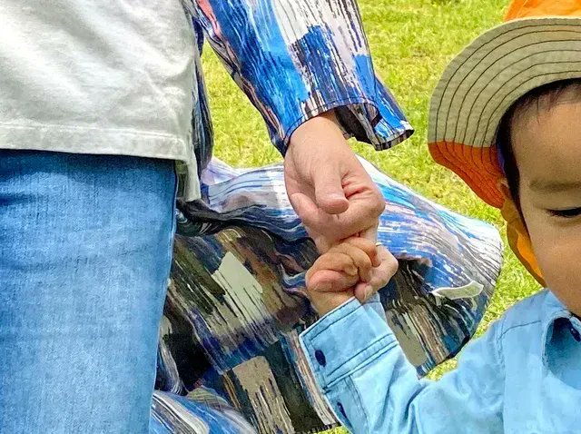 休み明け「保育園、行きたくない」 医師に聞く、親がかけるべき言葉 / Twitter