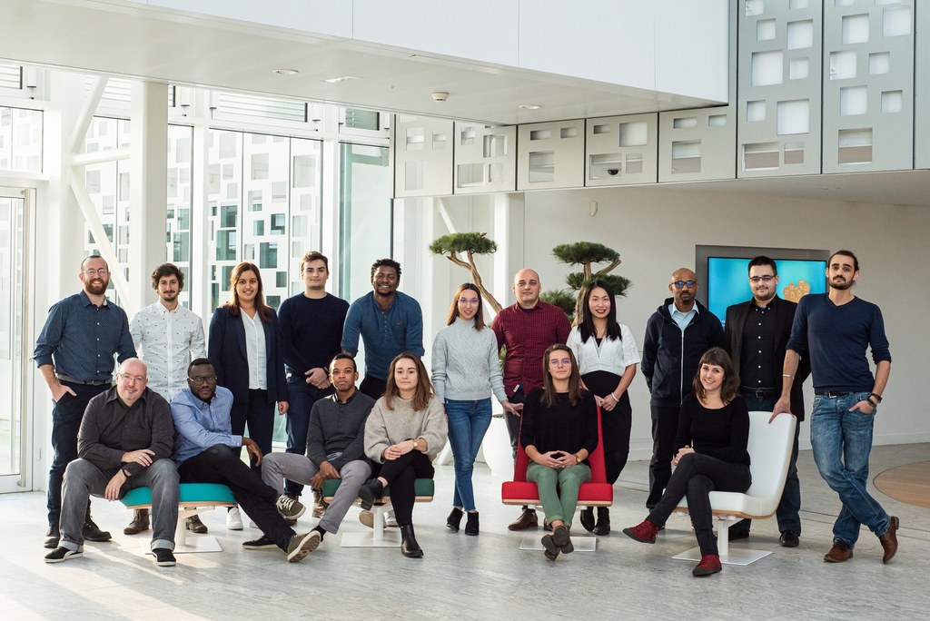 Vous avez à cœur de mettre en avant la cohésion, l'unité et l'ambiance qui font la force de vos équipes ?🔗
Optez pour une photo de groupe ! 📸

#photo #photographie #portrait #groupe #team #work #photographe #corporate #recrutement

© Jérémy, Estelle &amp; Maya pour Irys