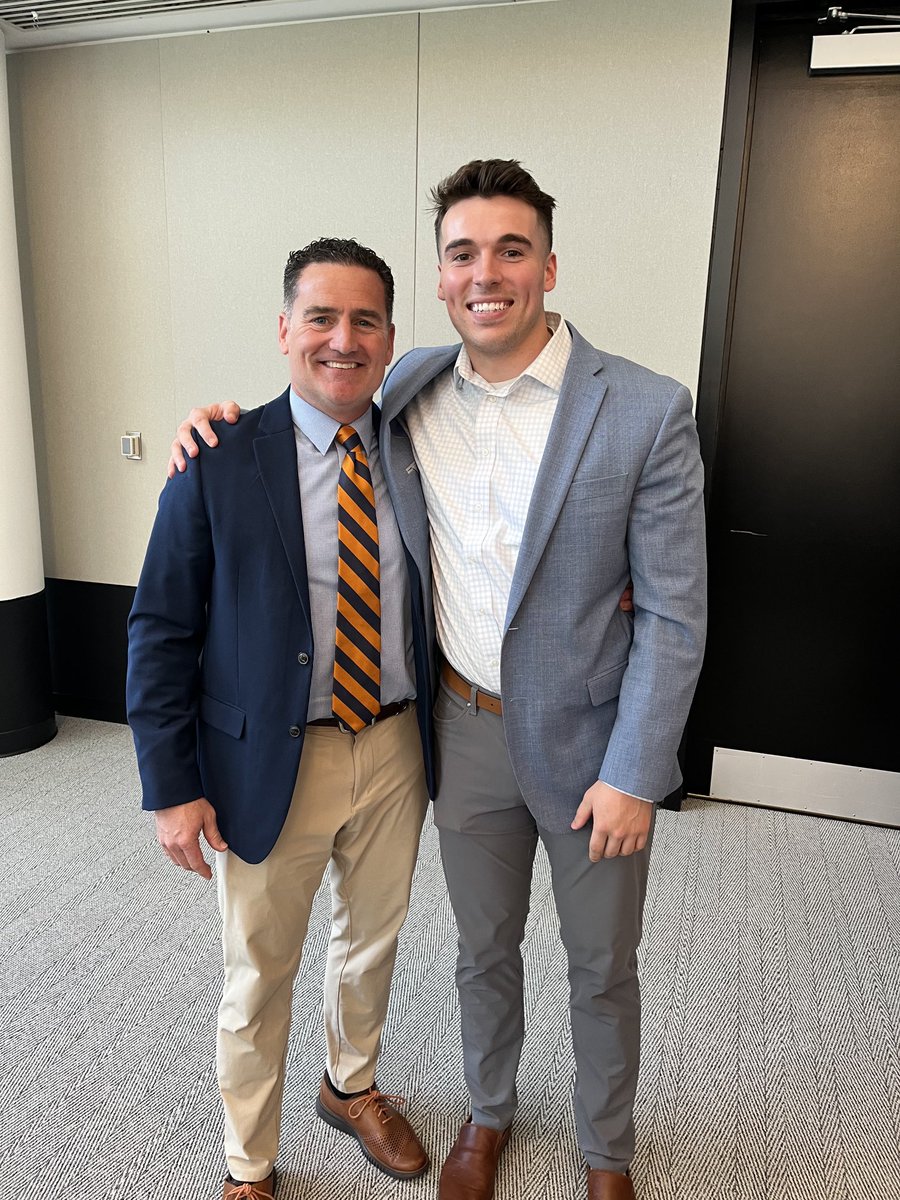 Dan Young tweet media