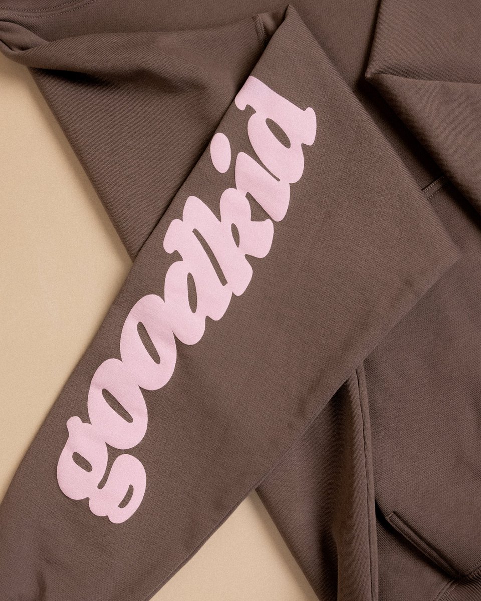 geemwork's tweet photo. Réalisation du logo @goodkidclo pour la sortie de la première collection 💫

https://t.co/2HD0rHWEH5 https://t.co/NotYjlSfOb