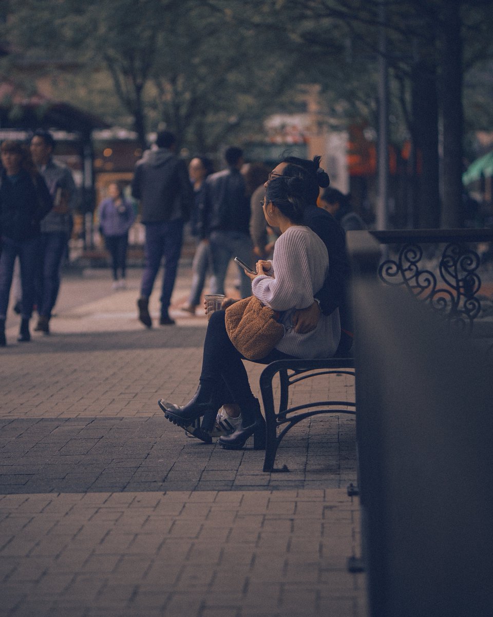 MannyAmalgam's tweet photo. I've never really been active on Twitter, and I haven't shared any photography here, but since Instagram is kind of annoying, let's see how this goes... #streetphotography https://t.co/bRAiL9b3cZ