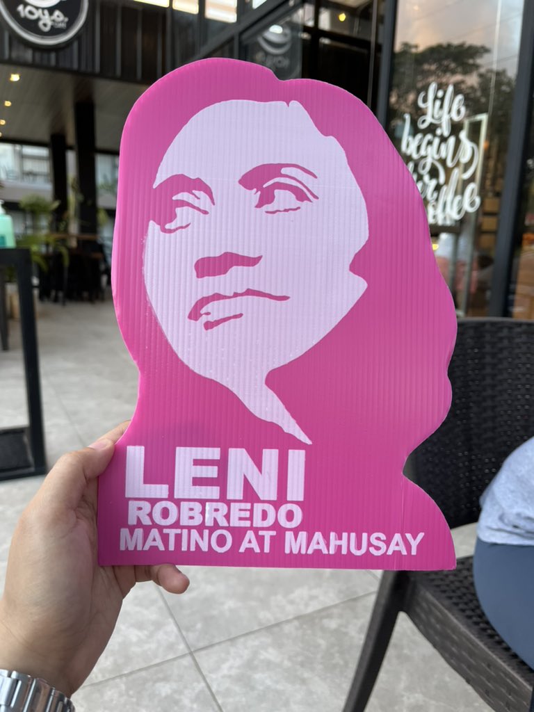 rocelmantaring's tweet photo. We love you @lenirobredo 💗🫰🏼 https://t.co/fjBfNdszWc