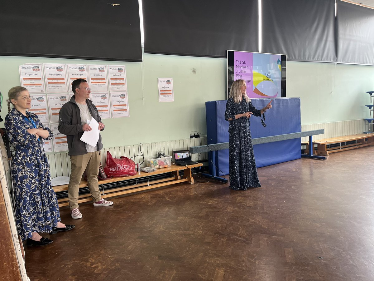 AheadP_ship's tweet photo. The big bad wolf is out with @StModwen as part of their 3 Little Pigs construction task. Students from @WychallPrimary have worked in teams to make a prototype house out of everywherey from card to straws…whose will withstand the huff and puff 🏡💨#Construction #build https://t.co/zOZT0eLf8Z