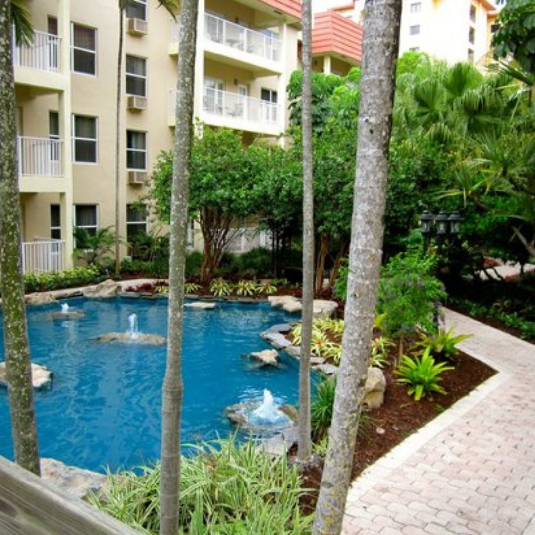 Eat. Sleep. Beach. Repeat. 
Discover incredible views of the gorgeous southern Florida coastline and beaches at Club Wyndham Sea Gardens, located right on the beach.

extraholidays.com