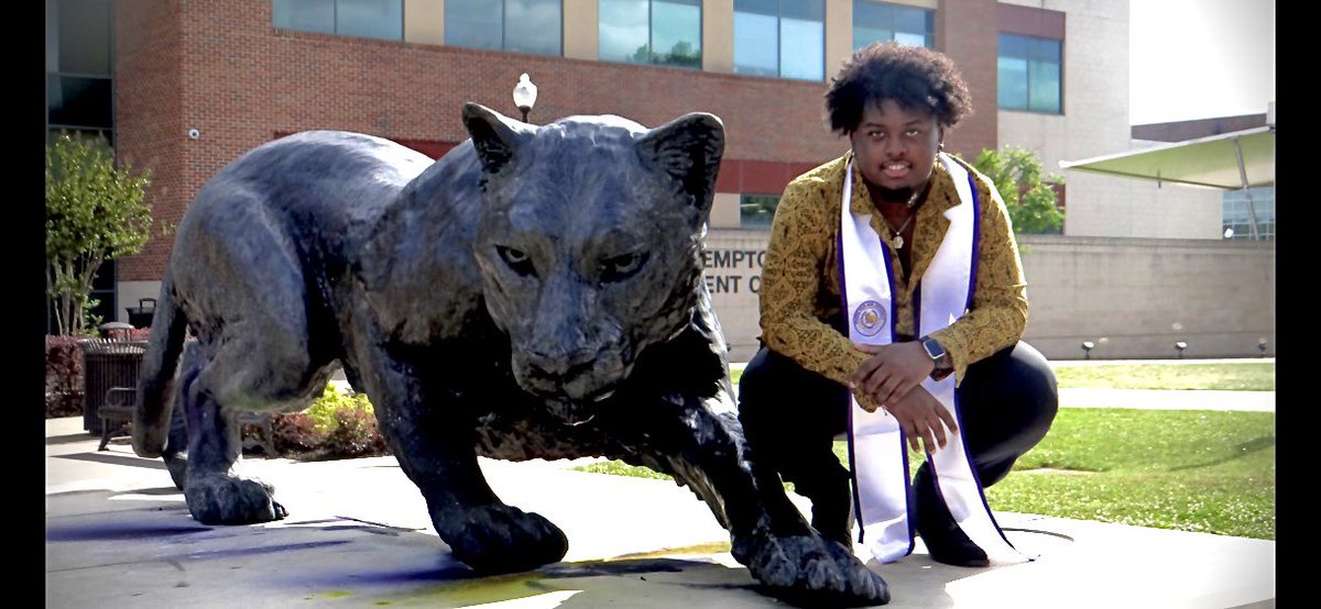 Finesse_God25's tweet photo. May 14th 2022, I graduate from THE Prairie View A&M University ๐
Deanโs Listโ
Honor Rollโ
3.0 GPAโ
B.S in Kinesiology โ
Future Coach/Trainer Loading..๐ค๐พ
#pvgrad #pvamu22 #gradszn #hbcugrad #pv22 #pvamugradswag https://t.co/Zfmaqfd1ze
