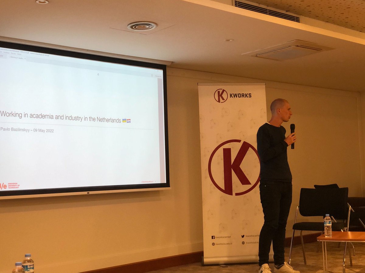 bsb_mcaa's tweet photo. Pavlo Bazilinskyy @bazilinskyy is giving his speech. Currently he is the Treasurer of @mariecurie_alum, also the Vice Chair of #BSBWorkingGroup. #ResearchersMeetInnovators2022 #MCAA #TurkeyChapter #BSBWorkingGroup #SpainPortugalChapter #KWORKS https://t.co/cZmaFGZmqa