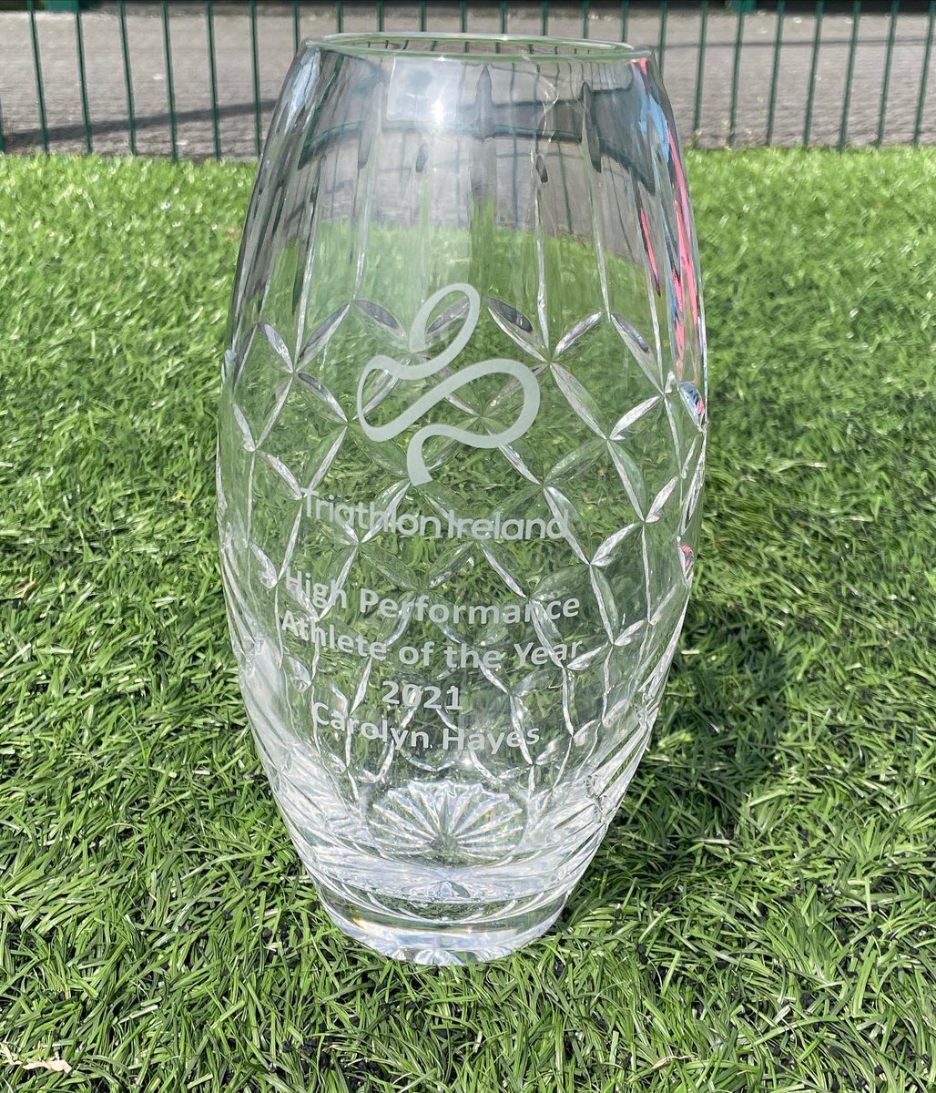 1cmhayes's tweet photo. Thrilled to take home the @tri_ireland award for High Performance Athlete of the Year 2021🏆
Big thank you to my team who make the dream a reality- especially my coaches Eanna&Gav, my teammates and sponsors ☘️🎉
Excited for #paris2024🇫🇷
#triathlon #olympics #teamwork https://t.co/Cw1smWpCyJ