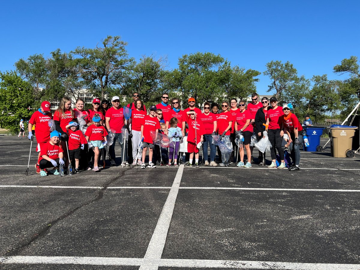 meritrustcu's tweet photo. We're so grateful for #TeamMeritrust showing up to help with Ark River Clean-Up. It was the perfect way to give back to this city we love. Who's joining us next year? 🙋 https://t.co/iCFkfdjVO6