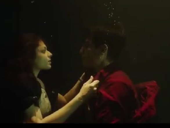 1. This shot has all my curiosities...
2. This woman has my heart once again... I am so gladly and proudly looking forward to see what else stunt she has pulled in this show... 
#DrashtiDhami #Durunga