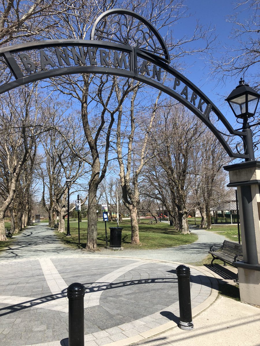 DeatraWalsh's tweet image. I walk through Bannerman Park at least twice a day. I love it. Shout out to the great staff at @CityofStJohns for keeping this space fabulous all year round. Thank you. #MunicipalAwarenessWeek @MunicipalNL @PMANL709 @MPA_GovNL @MakeYourMarkNL