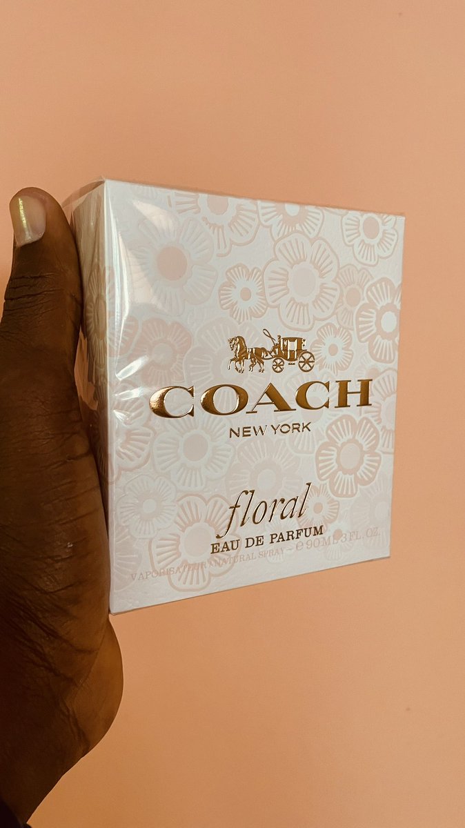 mlparfumerie's tweet photo. Coach Floral s'inspire de l'appliqué Rose Thé en cuir, emblématique de la marque Coach, et évoque la chaleur d'une journée ensoleillée passée dans un champ de fleurs. #coachfloral #coachparfum #MLparfumerie https://t.co/rrn9ax3pRN