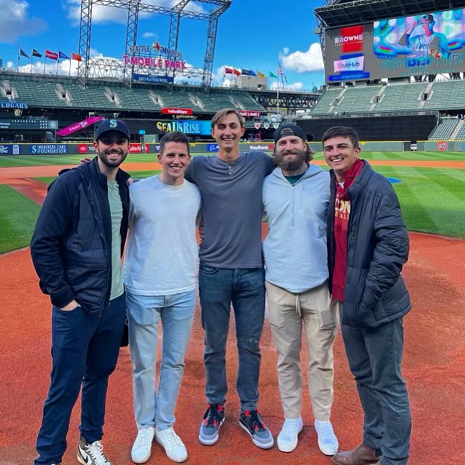 Elon Baseball tweet media