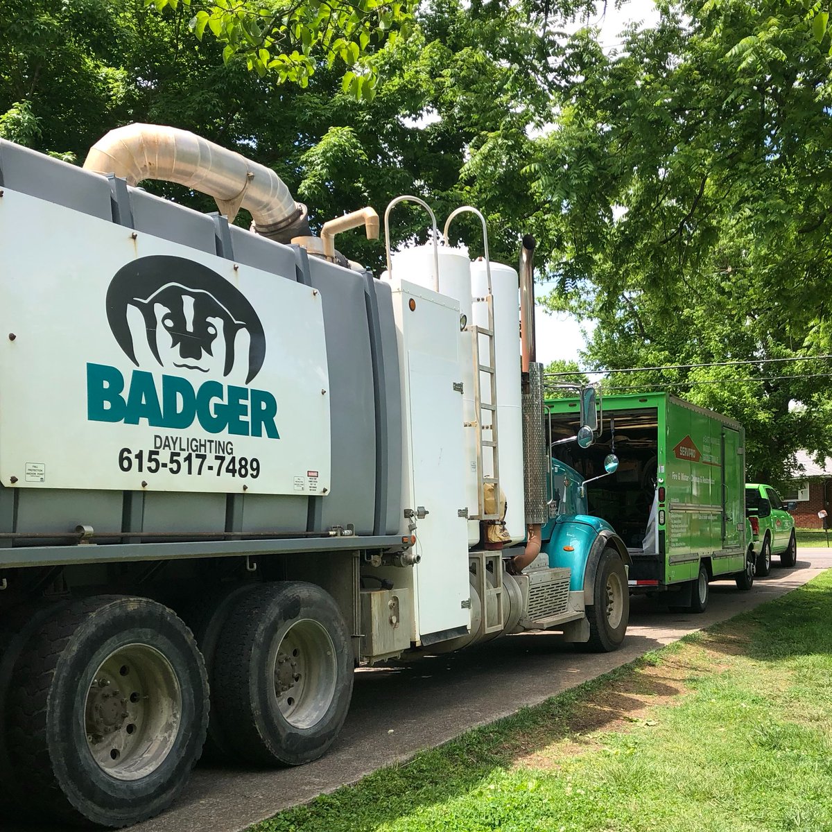 WilsonServpro's tweet photo. In certain circumstances, SERVPRO has to team up with a pump truck company in order to remove large amounts of water from homes, crawlspaces, or businesses. SHOUT OUT to @badgerdaylighting for always having a truck ready to help us out. https://t.co/Xe6gJtCWzb