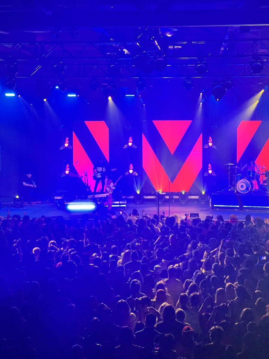 My wife and I just had such a great time seeing <a href="/felixcartal/">felix cartal</a> and <a href="/lights/">Lights</a> this weekend. Lights -- what an incredible energy and stage presence -- blown away. Brilliant.