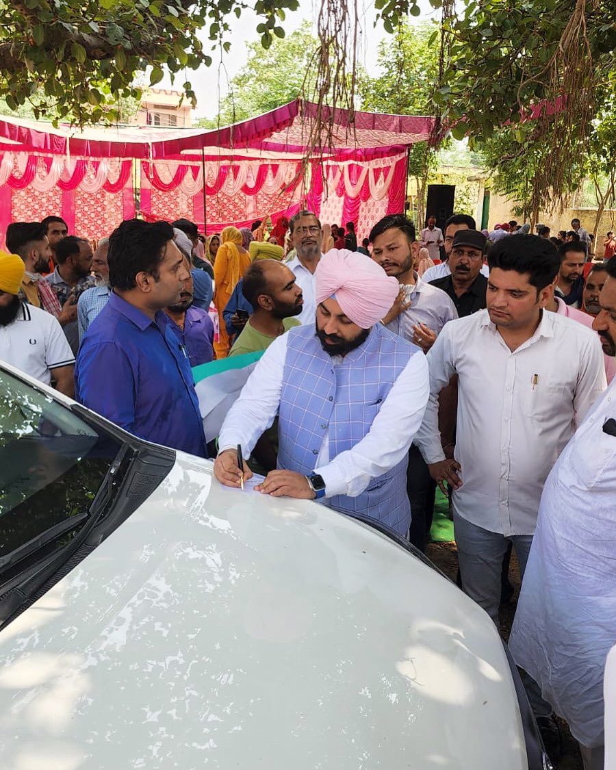 harjotbains's tweet photo. On Duty… https://t.co/ey73I5bMJp