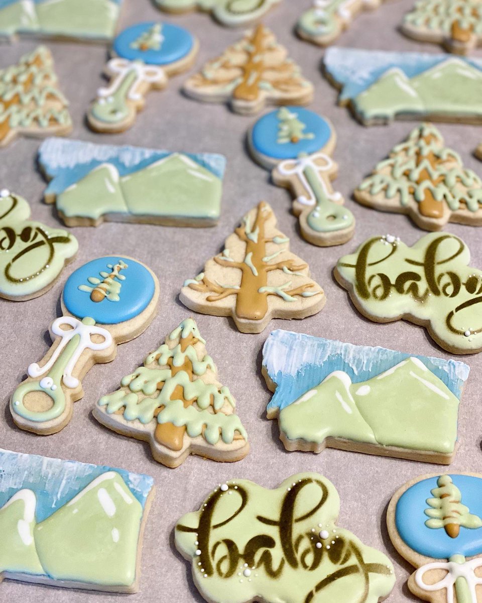 HomeMixin's tweet photo. This epic May snow storm ❄️ seems the perfect time to share these outdoorsy baby shower cookies!🌲👶🏼 https://t.co/xpXKBgBz5S