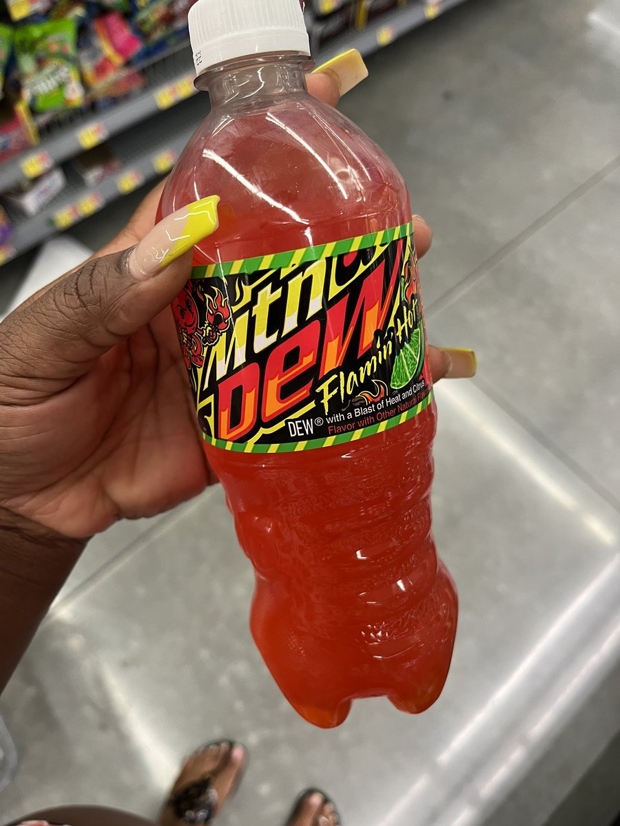 ButtahCuupB's tweet photo. mountain dew trash., taste like a syrupy red drink, marshmallows hittin though βΌοΈβΌοΈ#highchronicles https://t.co/04cKmpBK0R