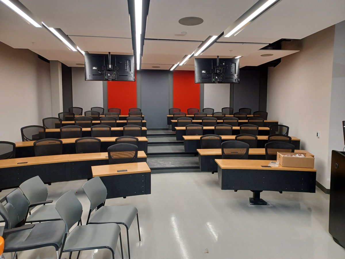 _allcities's tweet photo. Newly completed @BorgoSeating theatre seating for a training centre @KubotaCanadaLtd in Pickering! Each countertop has built in electrical &amp; modesty panel! Looking good! #TrainingandDevelopment #interiordesign #lecture #madeincanada https://t.co/VUARjNt1oZ