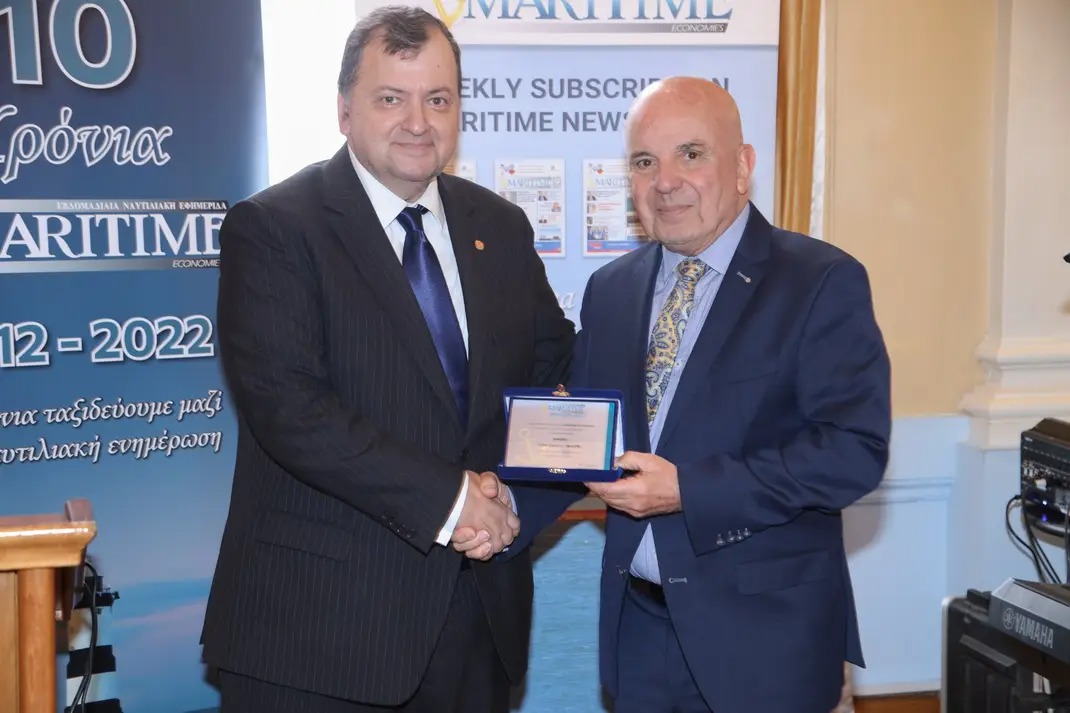 GMInternationa1's tweet photo. Malta flag pioneer, John Gauci-Maistre, honoured with a lifetime achievement award by editor of Maritime Economies on occasion of their 10th anniversary. This coincides with 45th anniversary of GMI's first yacht registrations.
#johngaucimaistre #gmint #maritimeeconomies https://t.co/qXpwJr0y2M