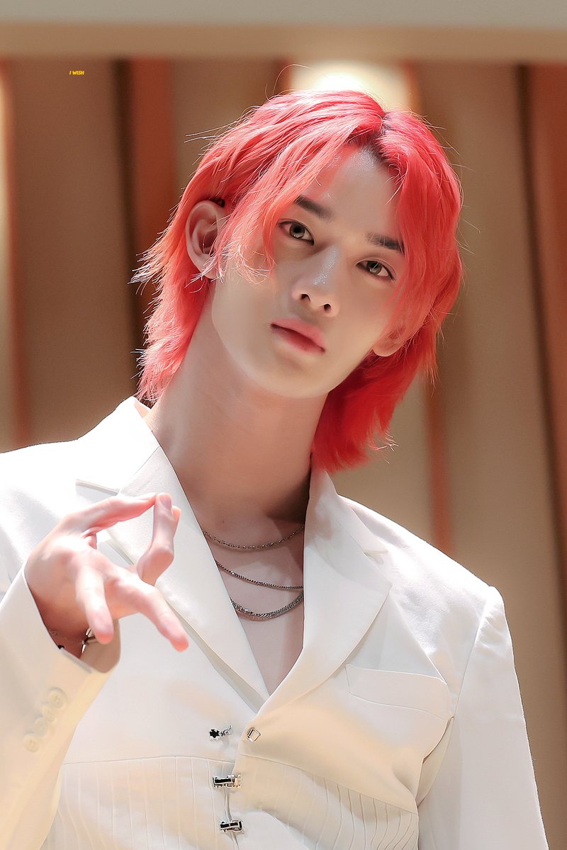 Iwish_b's tweet photo. 220428 LA #CIX #배진영
생일축하해🥰

#FOREVER_BAEJINYOUNG_DAY 
#배진영_축하해영_포에버영 https://t.co/1ViYZLj1wC