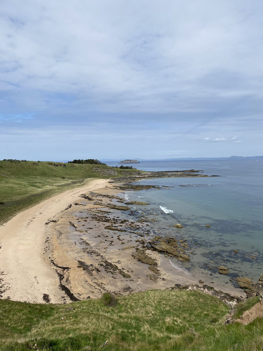 CMcMillan88's tweet photo. Lovely weekend on the east coast to start my holidays โบ๏ธโ๏ธ #scotlandinspring #Scotland https://t.co/9DhnRIxUWt