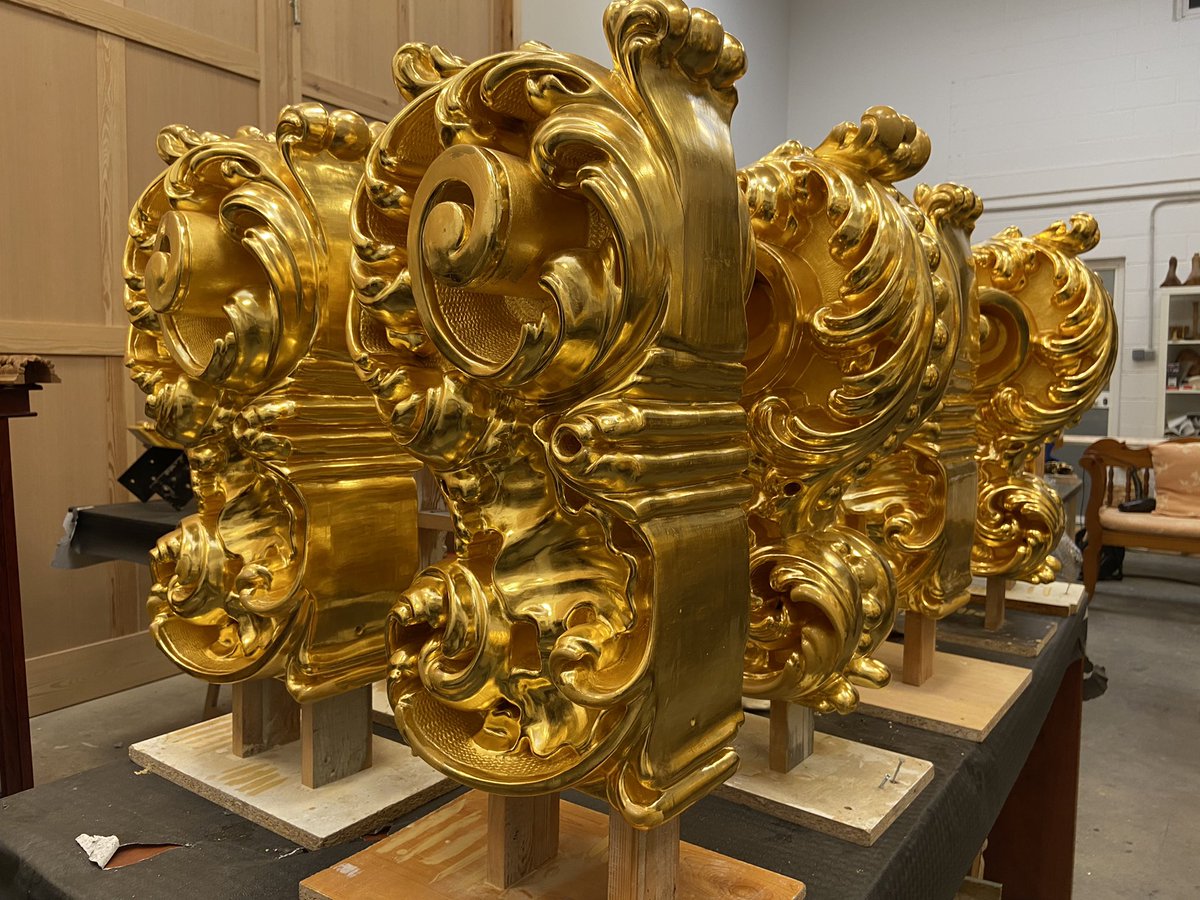Alberto_Ber_Tru's tweet photo. Dorado de las cabezas de varal del trono del Santísimo Cristo de la Buena Muerte y Ánimas, titular de la @cofradiamena, estrenadas el pasado Jueves Santo. 

#cofradiasmlg #malaga #tallerberdugotrujillo https://t.co/5v51xORhpp
