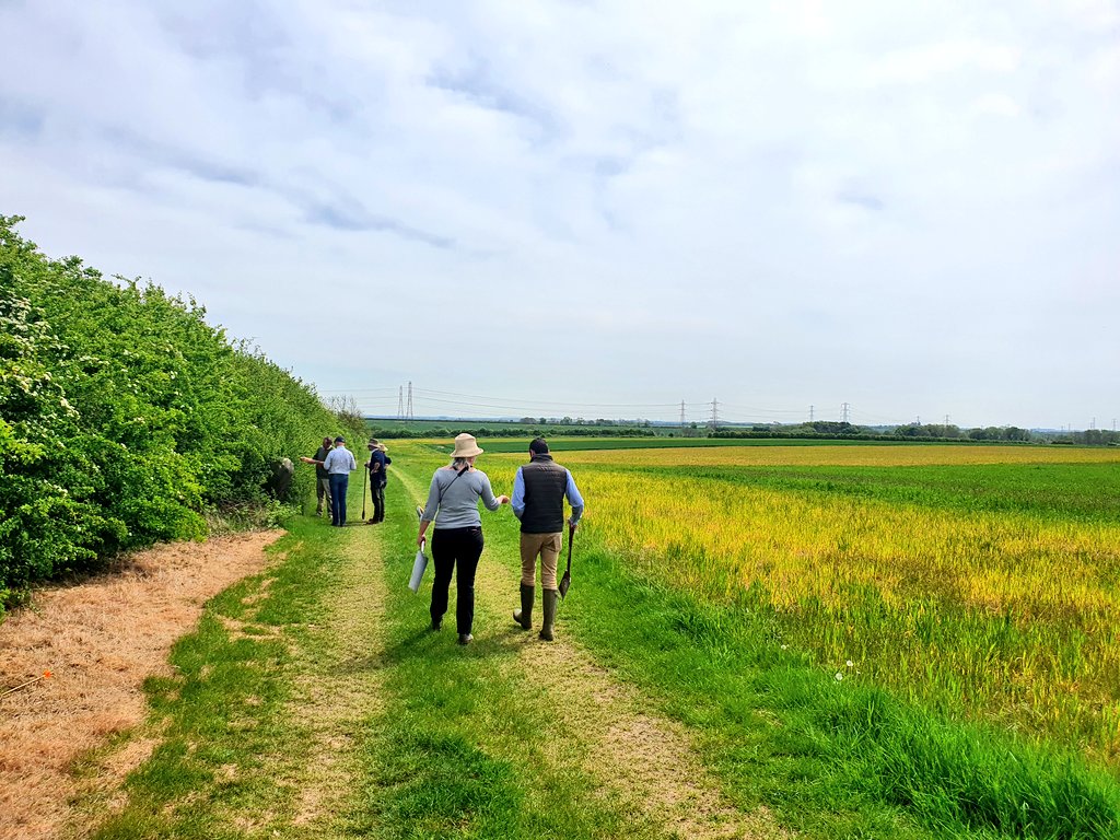 Samen met <a href="/Eric_Kiers/">Eric Kiers</a> een interessante en leerzame dag gehad bij akkerbouwers Pitts van het BASF #Farmnetwork in Engeland. Mooi om te zien hoe zij met kleine ingrepen en ondersteuning van BASF een bijdrage leveren aan biodiversiteit.