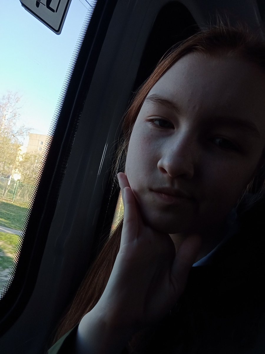 msmdjxslkdid's tweet photo. 9 мая как праздник победы? нет. 

9 мая как селфидэй? О даа :) 
#MStwtselfieday https://t.co/FMYoE4Zvfk