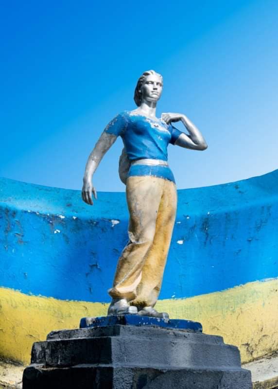 Lynx_art's tweet photo. #KitchenConversations for #artUkraine with #OlgaPermiakova
👉https://t.co/MZJyGyoX3v
🇺🇦
You will hear a story about Olga’s two artistic projects: Capri Blue / Traffic Yellow and Camouflage. In different ways, they reflect on the indestructible Ukrainian identity.
#artpodcast https://t.co/VBn2B3bRP0