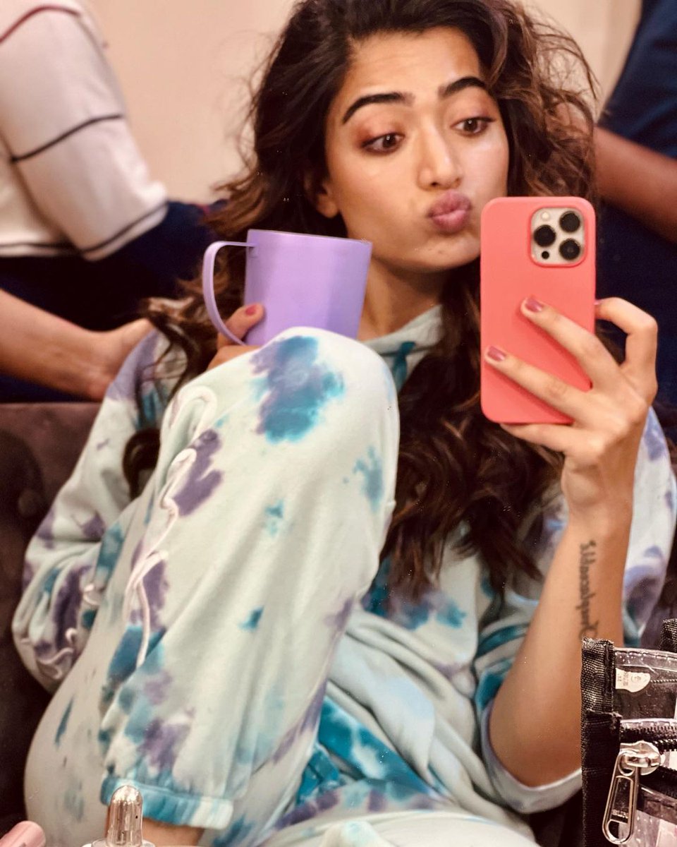 RashmikaTrends's tweet photo. you are the love of my life @iamRashmika ❤️ #RashmikaMandanna https://t.co/rwpzLl7xD0